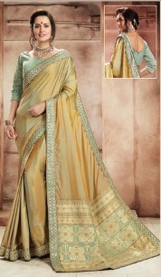 बरसात में शानदार डुअल टोन सिल्क चीकू कॉर्ड और सेक्विन एम्ब साड़ी