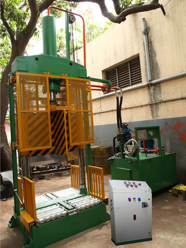 40 Ton Bale Cutter Press Power Source: Hydraulic