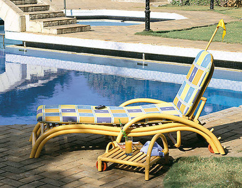 Sturdy Design Pool Lounger