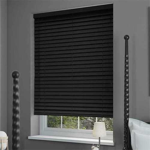 Finely Finished Wooden Venetian Blind