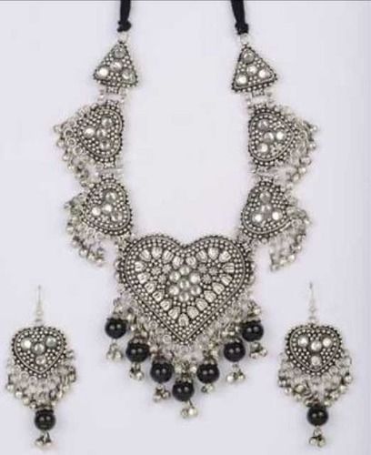 Beautiful Artificial Necklace Set Size: Custom