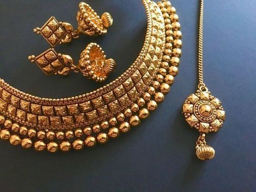 Antique Gold Necklace Set at Best Price 