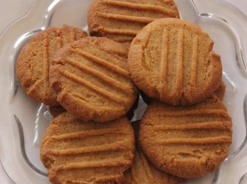 Fresh Crunchy Atta Biscuits