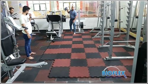 Black Interlock Gym Rubber Tiles