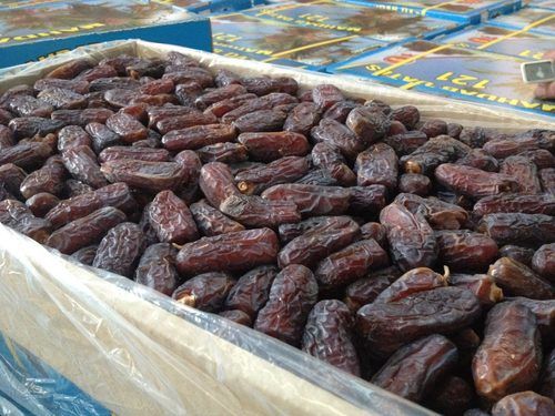 Black - Top Quality Piarom Dates