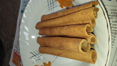 Automatic Sun Dried Cinnamon Stick