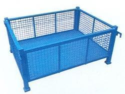 Metal Pallet with Wire Net Box