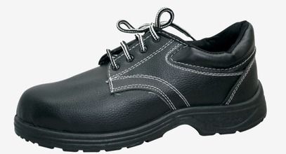 Black Safety Shoes With Pvc Sole