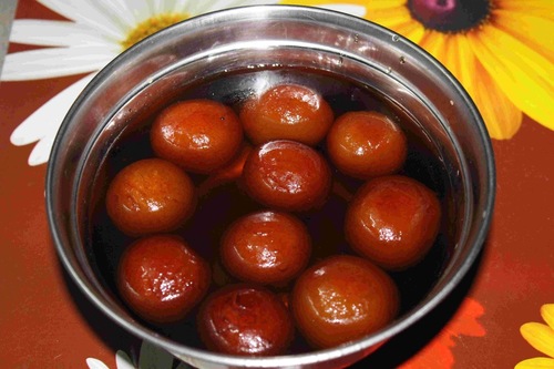 Pure Home-made Gulab Jamun