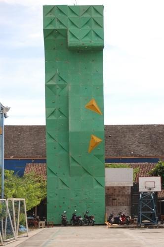 Fiber Panel Climbing Wall