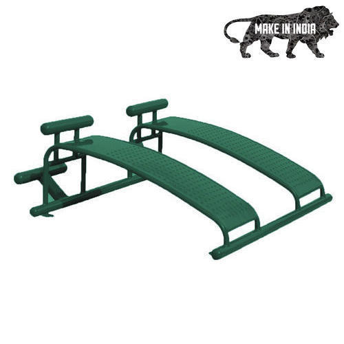 Open Gym Equipment Sit-up Station