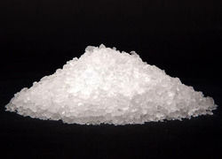 Industrial Salt - Highly Pure Crystals with 96-99.5% Purity, Free from Moisture and Impurities - Ideal for Textile, Drilling, and Chemical Industries