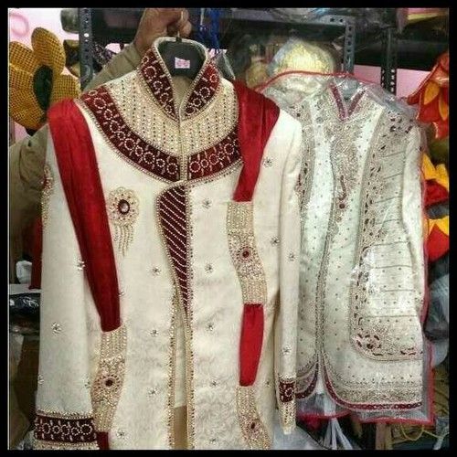 Breathable Mens Designer Fitting Sherwani 