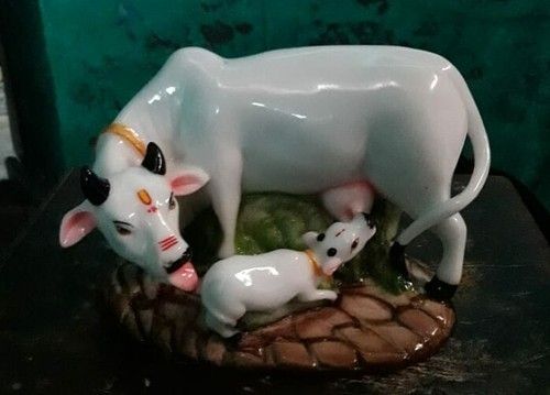 सुंदर फाइबर गाय मूर्तिकार