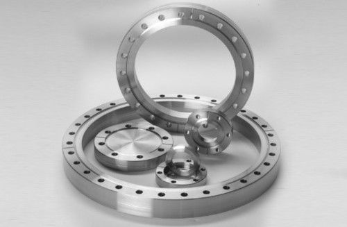 Fixed and Rotatable CF Flanges