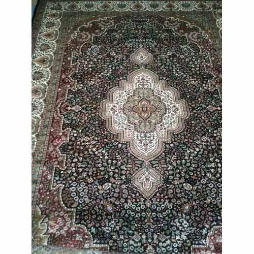 Rectangular Perfect Shape Hand Knotted Carpet