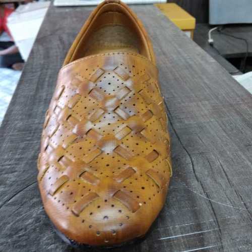 Brown Color Mochi Shoes Heel Size: Low at Best Price in Hooghly