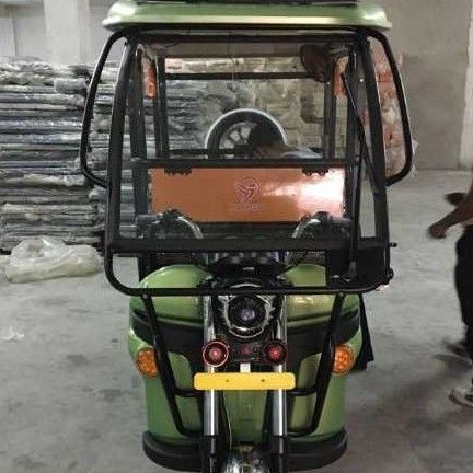 4 Seater Electric Rickshaw