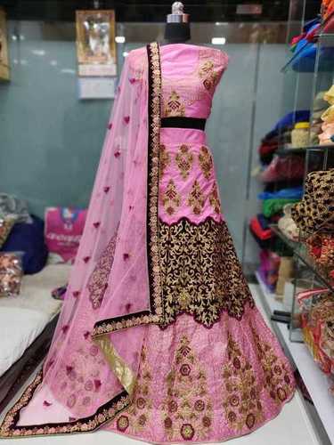 Cheapest Bridal And Designer Lehenga Choli Wholesale Market | सस्ते लहंगे  का होलसेल मार्केट - Surat - YouTube