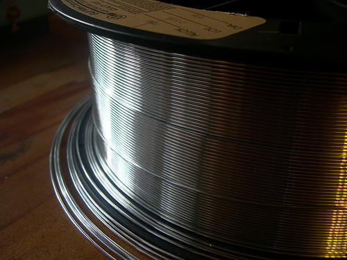 उत्कृष्ट गुणवत्ता वाले एल्यूमीनियम विंडिंग वायर