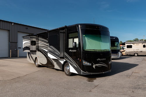 016 Palazzo Motorhome Coach 35.1 Horsepower: Yes
