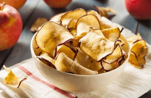 Fresh Tasty Apple Chips 