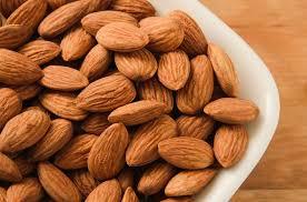 A Grade Dried Almonds Broken (%): 0.5