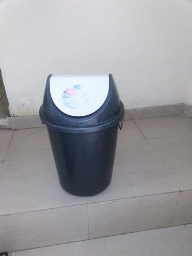 60 Liter Swing Plastic Dustbins