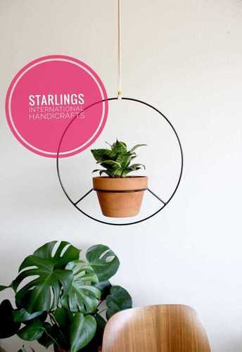 आधुनिक इनडोर पॉट्स और प्लांटर्स