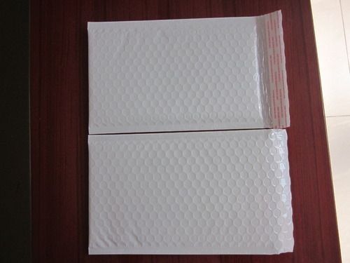 White Pet Bubble Mailer