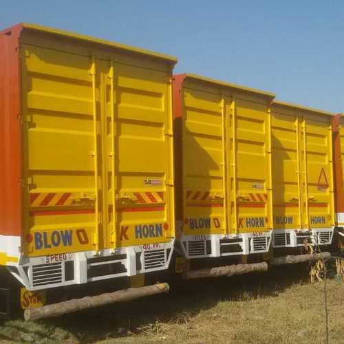 32 Feet Good Condition Containers