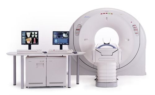 Aquilion 16 Slice CT Scan Machine