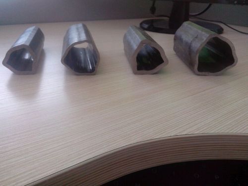 High Quality Triangular Seamless Tube