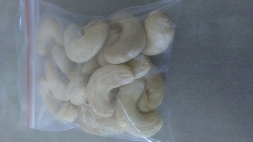 Highly Nutritious Premium Kaju - Cashew Nuts Off-White Color | Wholesome Snack Rich Flavor Versatile Use