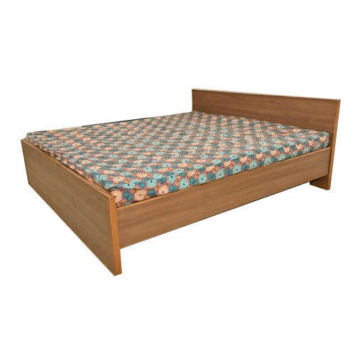 Polished Wooden Cot