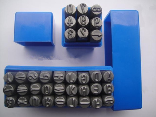 ब्लैक फिनिश लेटर और नंबर पंच
