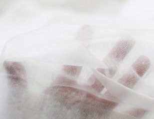 बच्चे और वयस्कों के डायपर सतह के लिए व्हाइट/ब्लू हाइड्रोफिलिक एसएस स्पूनबॉन्ड नॉनवॉवन फैब्रिक