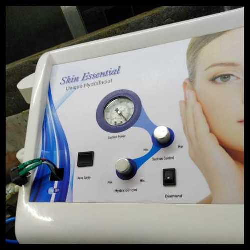 Microderm With Hydrafacial Machine