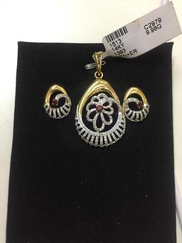 Gold Diamond Pendant Set