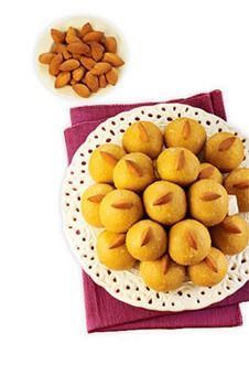 Tasty Fresh Besan Laddoo