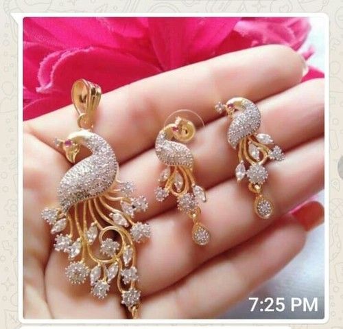 Fashionable Earrings Set