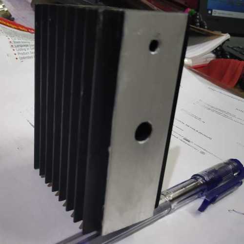 Flanged Aluminum Heat Sink - Superior Grade Material, Durable and Corrosion Resistant, Perfect Finish and Dimensional Accuracy