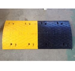 Non Corrosive Rubber Speed Breaker