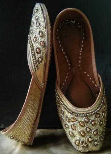 Designer Ethnic Punjabi Ladies Juttis