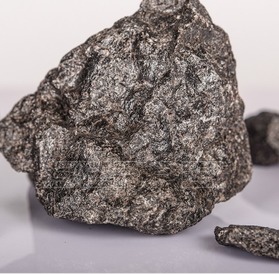 पॉलिश और लैपिंग के लिए ग्रे ब्राउन फ्यूज्ड एलुमिना कोरंडम