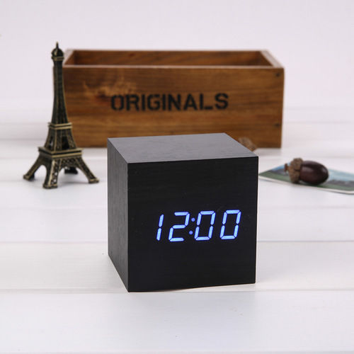 Simplify Cube LED Screen Wooden Clock
