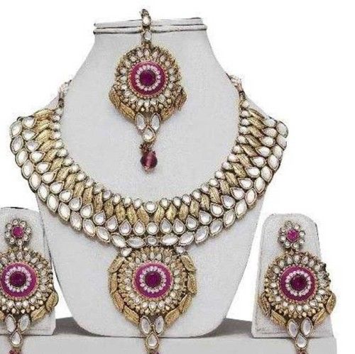 Artificial Antique Necklace Set Gender: Women