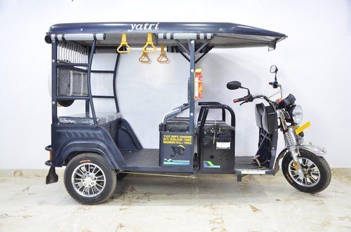 High Strength Electric Rickshaw