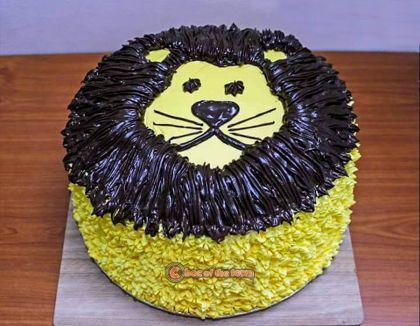 Full Cream Birthday Cake - Lion Face Shaped, Fresh Vanilla Cream Layered with Blueberry Filling