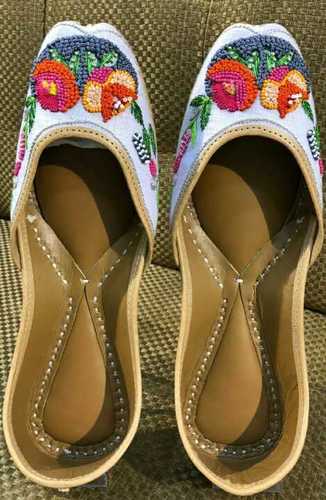 Ladies Ethnic Punjabi Juttis